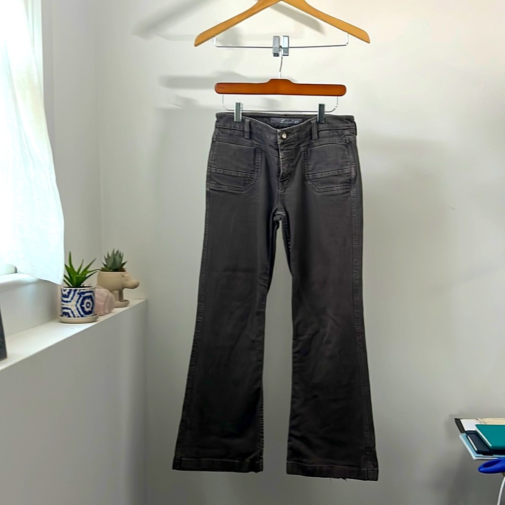 Level 99 Flare Jeans - low rise